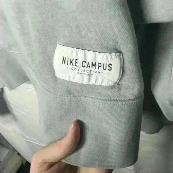 Nike campus crop sweater size medium - Picture 2 of 5